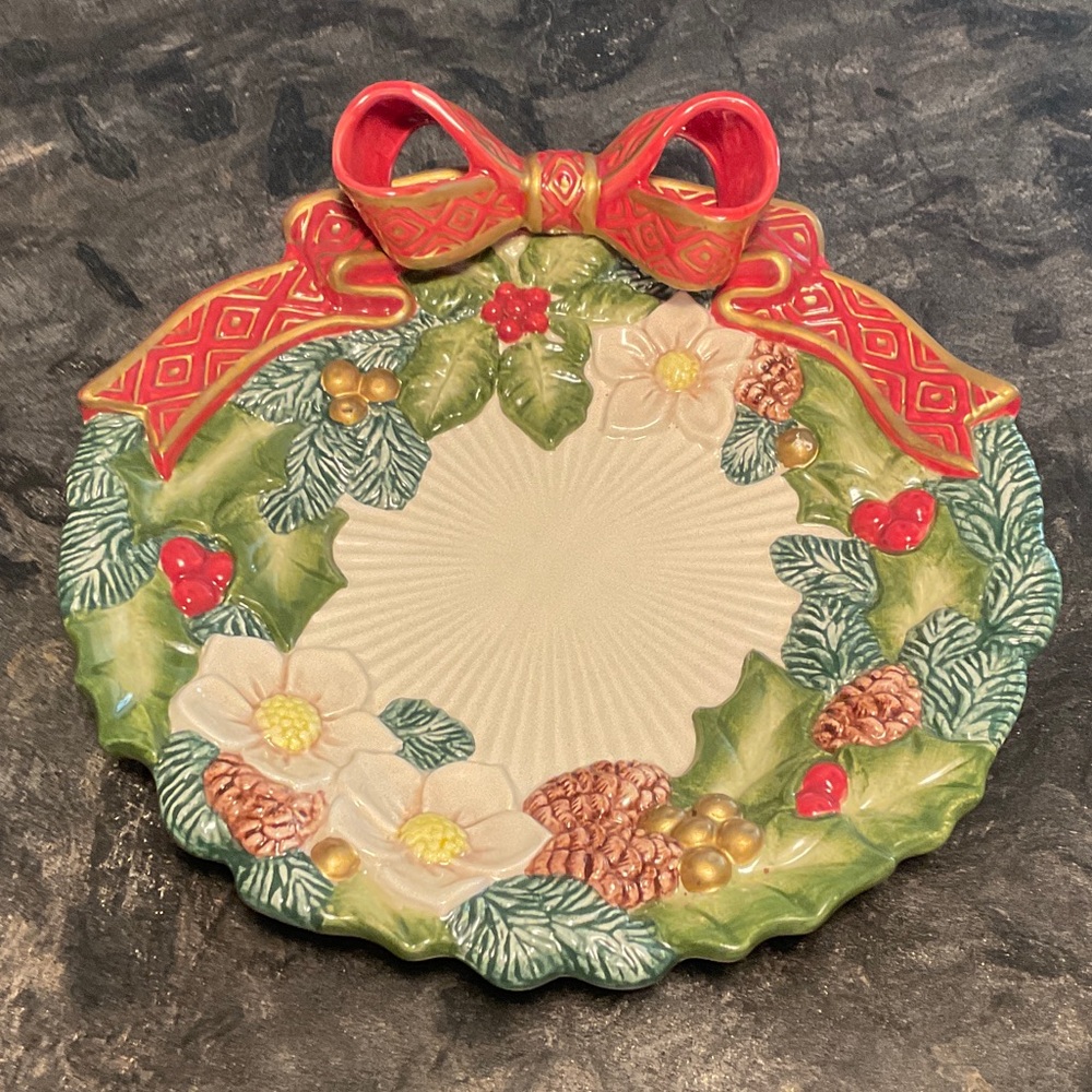 Fitz and Floyd Christmas wreath plate
